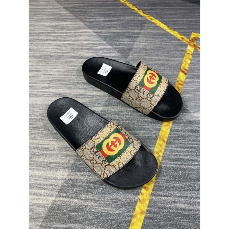 G*u*i slippers
